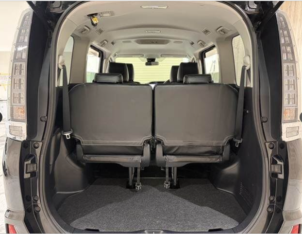 Toyota Voxy ZS kIrameki 2016 *USD 10,800 C&F to Jamaica*